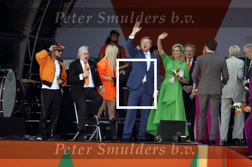 Rotterdam 27 april 2023
Koningsdag 2023 in Rotterdam met aanwezig Koning Willem Alexander, KoninginMaxima ,Prinses Amalia, Prinses Ariane ,Prins Constantijn ,Prinses Laurentien ,Prins Maurits ,Prinses Marilene ,Prins Bernhard ,Prinses Annette ,Prins Floris ,Prinses Aimee ,Prins Pieter Christiaan, en Prinses Anita .
Burgemeester Aboutaleb is de gastheer. Optreden van Lee Towers Davina Michelle en Ronnie Flex.