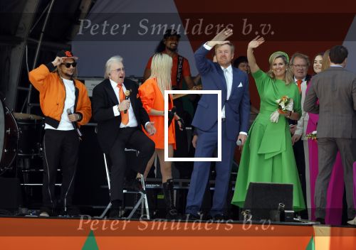 Rotterdam 27 april 2023
Koningsdag 2023 in Rotterdam met aanwezig Koning Willem Alexander, KoninginMaxima ,Prinses Amalia, Prinses Ariane ,Prins Constantijn ,Prinses Laurentien ,Prins Maurits ,Prinses Marilene ,Prins Bernhard ,Prinses Annette ,Prins Floris ,Prinses Aimee ,Prins Pieter Christiaan, en Prinses Anita .
Burgemeester Aboutaleb is de gastheer. Optreden van Lee Towers Davina Michelle en Ronnie Flex.