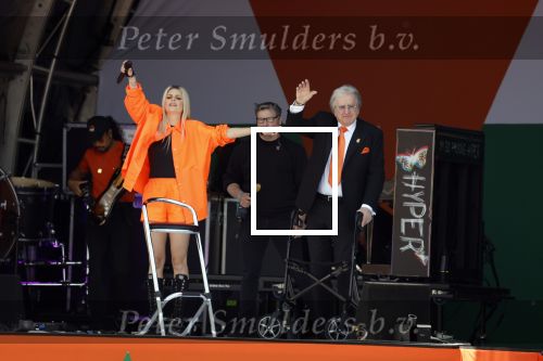 Rotterdam 27 april 2023
Koningsdag 2023 in Rotterdam met aanwezig Koning Willem Alexander, KoninginMaxima ,Prinses Amalia, Prinses Ariane ,Prins Constantijn ,Prinses Laurentien ,Prins Maurits ,Prinses Marilene ,Prins Bernhard ,Prinses Annette ,Prins Floris ,Prinses Aimee ,Prins Pieter Christiaan, en Prinses Anita .
Burgemeester Aboutaleb is de gastheer. Optreden van Lee Towers Davina Michelle en Ronnie Flex.