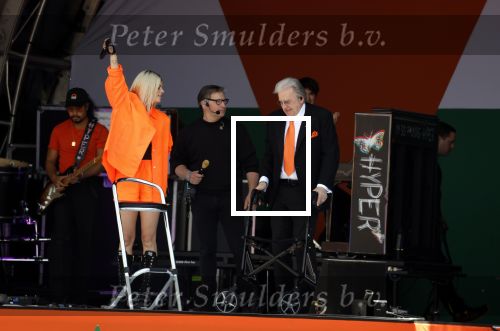 Rotterdam 27 april 2023
Koningsdag 2023 in Rotterdam met aanwezig Koning Willem Alexander, KoninginMaxima ,Prinses Amalia, Prinses Ariane ,Prins Constantijn ,Prinses Laurentien ,Prins Maurits ,Prinses Marilene ,Prins Bernhard ,Prinses Annette ,Prins Floris ,Prinses Aimee ,Prins Pieter Christiaan, en Prinses Anita .
Burgemeester Aboutaleb is de gastheer. Optreden van Lee Towers Davina Michelle en Ronnie Flex.