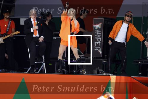 Rotterdam 27 april 2023
Koningsdag 2023 in Rotterdam met aanwezig Koning Willem Alexander, KoninginMaxima ,Prinses Amalia, Prinses Ariane ,Prins Constantijn ,Prinses Laurentien ,Prins Maurits ,Prinses Marilene ,Prins Bernhard ,Prinses Annette ,Prins Floris ,Prinses Aimee ,Prins Pieter Christiaan, en Prinses Anita .
Burgemeester Aboutaleb is de gastheer. Optreden van Lee Towers Davina Michelle en Ronnie Flex.