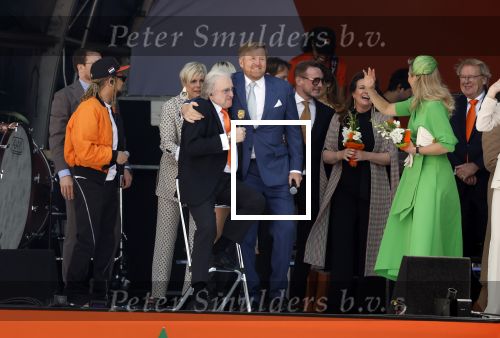 Rotterdam 27 april 2023
Koningsdag 2023 in Rotterdam met aanwezig Koning Willem Alexander, KoninginMaxima ,Prinses Amalia, Prinses Ariane ,Prins Constantijn ,Prinses Laurentien ,Prins Maurits ,Prinses Marilene ,Prins Bernhard ,Prinses Annette ,Prins Floris ,Prinses Aimee ,Prins Pieter Christiaan, en Prinses Anita .
Burgemeester Aboutaleb is de gastheer. Optreden van Lee Towers Davina Michelle en Ronnie Flex.