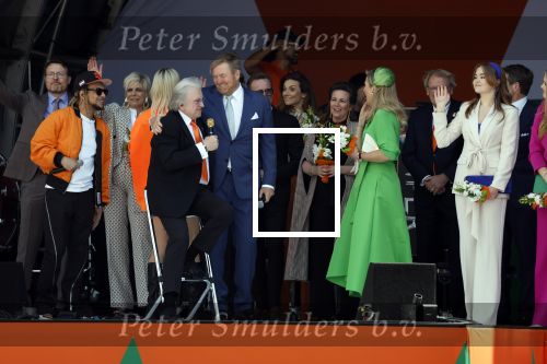 Rotterdam 27 april 2023
Koningsdag 2023 in Rotterdam met aanwezig Koning Willem Alexander, KoninginMaxima ,Prinses Amalia, Prinses Ariane ,Prins Constantijn ,Prinses Laurentien ,Prins Maurits ,Prinses Marilene ,Prins Bernhard ,Prinses Annette ,Prins Floris ,Prinses Aimee ,Prins Pieter Christiaan, en Prinses Anita .
Burgemeester Aboutaleb is de gastheer. Optreden van Lee Towers Davina Michelle en Ronnie Flex.