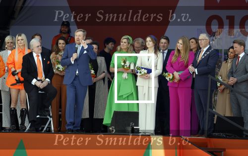 Rotterdam 27 april 2023
Koningsdag 2023 in Rotterdam met aanwezig Koning Willem Alexander, KoninginMaxima ,Prinses Amalia, Prinses Ariane ,Prins Constantijn ,Prinses Laurentien ,Prins Maurits ,Prinses Marilene ,Prins Bernhard ,Prinses Annette ,Prins Floris ,Prinses Aimee ,Prins Pieter Christiaan, en Prinses Anita .
Burgemeester Aboutaleb is de gastheer. Optreden van Lee Towers Davina Michelle en Ronnie Flex.