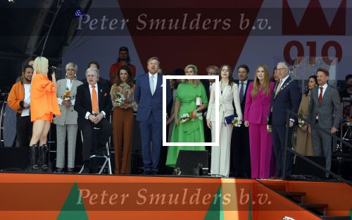 Rotterdam 27 april 2023
Koningsdag 2023 in Rotterdam met aanwezig Koning Willem Alexander, KoninginMaxima ,Prinses Amalia, Prinses Ariane ,Prins Constantijn ,Prinses Laurentien ,Prins Maurits ,Prinses Marilene ,Prins Bernhard ,Prinses Annette ,Prins Floris ,Prinses Aimee ,Prins Pieter Christiaan, en Prinses Anita .
Burgemeester Aboutaleb is de gastheer. Optreden van Lee Towers Davina Michelle en Ronnie Flex.