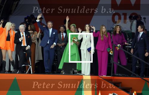 Rotterdam 27 april 2023
Koningsdag 2023 in Rotterdam met aanwezig Koning Willem Alexander, KoninginMaxima ,Prinses Amalia, Prinses Ariane ,Prins Constantijn ,Prinses Laurentien ,Prins Maurits ,Prinses Marilene ,Prins Bernhard ,Prinses Annette ,Prins Floris ,Prinses Aimee ,Prins Pieter Christiaan, en Prinses Anita .
Burgemeester Aboutaleb is de gastheer. Lee Towers Davina Michelle en Ronnie Flex treden op.