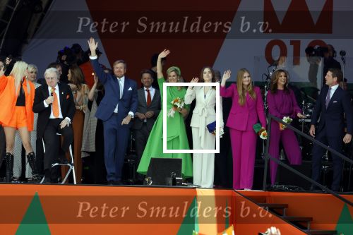 Rotterdam 27 april 2023
Koningsdag 2023 in Rotterdam met aanwezig Koning Willem Alexander, KoninginMaxima ,Prinses Amalia, Prinses Ariane ,Prins Constantijn ,Prinses Laurentien ,Prins Maurits ,Prinses Marilene ,Prins Bernhard ,Prinses Annette ,Prins Floris ,Prinses Aimee ,Prins Pieter Christiaan, en Prinses Anita .
Burgemeester Aboutaleb is de gastheer. Lee Towers Davina Michelle en Ronnie Flex treden op.