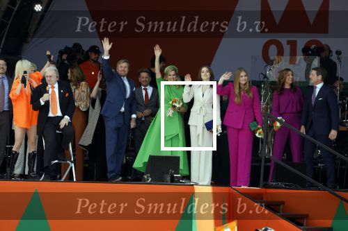Rotterdam 27 april 2023
Koningsdag 2023 in Rotterdam met aanwezig Koning Willem Alexander, KoninginMaxima ,Prinses Amalia, Prinses Ariane ,Prins Constantijn ,Prinses Laurentien ,Prins Maurits ,Prinses Marilene ,Prins Bernhard ,Prinses Annette ,Prins Floris ,Prinses Aimee ,Prins Pieter Christiaan, en Prinses Anita .
Burgemeester Aboutaleb is de gastheer. Lee Towers Davina Michelle en Ronnie Flex treden op.