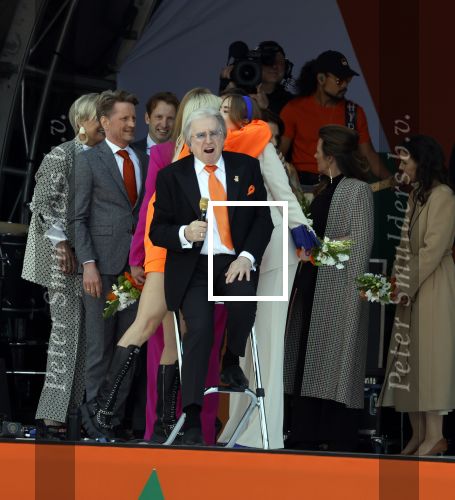 Rotterdam 27 april 2023
Koningsdag 2023 in Rotterdam met aanwezig Koning Willem Alexander, KoninginMaxima ,Prinses Amalia, Prinses Ariane ,Prins Constantijn ,Prinses Laurentien ,Prins Maurits ,Prinses Marilene ,Prins Bernhard ,Prinses Annette ,Prins Floris ,Prinses Aimee ,Prins Pieter Christiaan, en Prinses Anita .
Burgemeester Aboutaleb is de gastheer. Lee Towers Davina Michelle en Ronnie Flex treden op.