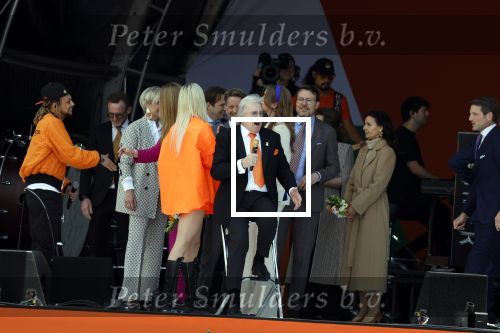 Rotterdam 27 april 2023
Koningsdag 2023 in Rotterdam met aanwezig Koning Willem Alexander, KoninginMaxima ,Prinses Amalia, Prinses Ariane ,Prins Constantijn ,Prinses Laurentien ,Prins Maurits ,Prinses Marilene ,Prins Bernhard ,Prinses Annette ,Prins Floris ,Prinses Aimee ,Prins Pieter Christiaan, en Prinses Anita .
Burgemeester Aboutaleb is de gastheer. Lee Towers Davina Michelle en Ronnie Flex treden op.