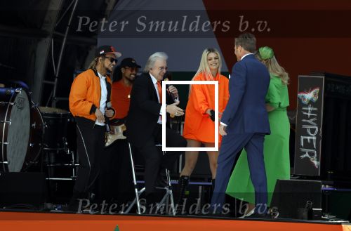 Rotterdam 27 april 2023
Koningsdag 2023 in Rotterdam met aanwezig Koning Willem Alexander, KoninginMaxima ,Prinses Amalia, Prinses Ariane ,Prins Constantijn ,Prinses Laurentien ,Prins Maurits ,Prinses Marilene ,Prins Bernhard ,Prinses Annette ,Prins Floris ,Prinses Aimee ,Prins Pieter Christiaan, en Prinses Anita .
Burgemeester Aboutaleb is de gastheer. Optreden van Lee Towers Davina Michelle en Ronnie Flex.