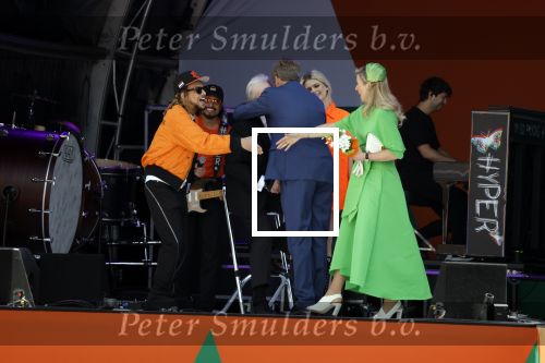Rotterdam 27 april 2023
Koningsdag 2023 in Rotterdam met aanwezig Koning Willem Alexander, KoninginMaxima ,Prinses Amalia, Prinses Ariane ,Prins Constantijn ,Prinses Laurentien ,Prins Maurits ,Prinses Marilene ,Prins Bernhard ,Prinses Annette ,Prins Floris ,Prinses Aimee ,Prins Pieter Christiaan, en Prinses Anita .
Burgemeester Aboutaleb is de gastheer. Optreden van Lee Towers Davina Michelle en Ronnie Flex.