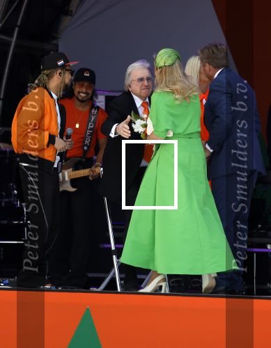 Rotterdam 27 april 2023
Koningsdag 2023 in Rotterdam met aanwezig Koning Willem Alexander, KoninginMaxima ,Prinses Amalia, Prinses Ariane ,Prins Constantijn ,Prinses Laurentien ,Prins Maurits ,Prinses Marilene ,Prins Bernhard ,Prinses Annette ,Prins Floris ,Prinses Aimee ,Prins Pieter Christiaan, en Prinses Anita .
Burgemeester Aboutaleb is de gastheer. Optreden van Lee Towers Davina Michelle en Ronnie Flex.