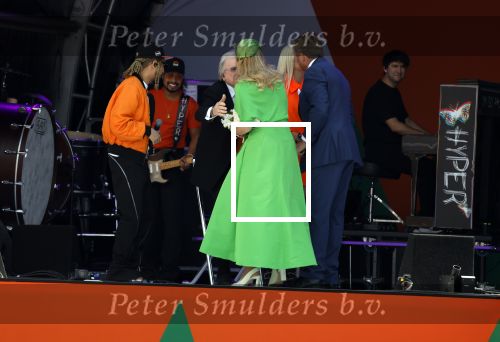 Rotterdam 27 april 2023
Koningsdag 2023 in Rotterdam met aanwezig Koning Willem Alexander, KoninginMaxima ,Prinses Amalia, Prinses Ariane ,Prins Constantijn ,Prinses Laurentien ,Prins Maurits ,Prinses Marilene ,Prins Bernhard ,Prinses Annette ,Prins Floris ,Prinses Aimee ,Prins Pieter Christiaan, en Prinses Anita .
Burgemeester Aboutaleb is de gastheer. Optreden van Lee Towers Davina Michelle en Ronnie Flex.