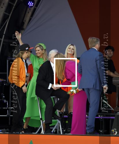 Rotterdam 27 april 2023
Koningsdag 2023 in Rotterdam met aanwezig Koning Willem Alexander, KoninginMaxima ,Prinses Amalia, Prinses Ariane ,Prins Constantijn ,Prinses Laurentien ,Prins Maurits ,Prinses Marilene ,Prins Bernhard ,Prinses Annette ,Prins Floris ,Prinses Aimee ,Prins Pieter Christiaan, en Prinses Anita .
Burgemeester Aboutaleb is de gastheer. Optreden van Lee Towers Davina Michelle en Ronnie Flex.