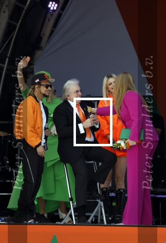 Rotterdam 27 april 2023
Koningsdag 2023 in Rotterdam met aanwezig Koning Willem Alexander, KoninginMaxima ,Prinses Amalia, Prinses Ariane ,Prins Constantijn ,Prinses Laurentien ,Prins Maurits ,Prinses Marilene ,Prins Bernhard ,Prinses Annette ,Prins Floris ,Prinses Aimee ,Prins Pieter Christiaan, en Prinses Anita .
Burgemeester Aboutaleb is de gastheer. Optreden van Lee Towers Davina Michelle en Ronnie Flex.