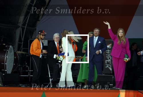 Rotterdam 27 april 2023
Koningsdag 2023 in Rotterdam met aanwezig Koning Willem Alexander, KoninginMaxima ,Prinses Amalia, Prinses Ariane ,Prins Constantijn ,Prinses Laurentien ,Prins Maurits ,Prinses Marilene ,Prins Bernhard ,Prinses Annette ,Prins Floris ,Prinses Aimee ,Prins Pieter Christiaan, en Prinses Anita .
Burgemeester Aboutaleb is de gastheer. Optreden van Lee Towers Davina Michelle en Ronnie Flex.