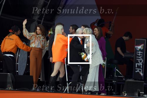 Rotterdam 27 april 2023
Koningsdag 2023 in Rotterdam met aanwezig Koning Willem Alexander, KoninginMaxima ,Prinses Amalia, Prinses Ariane ,Prins Constantijn ,Prinses Laurentien ,Prins Maurits ,Prinses Marilene ,Prins Bernhard ,Prinses Annette ,Prins Floris ,Prinses Aimee ,Prins Pieter Christiaan, en Prinses Anita .
Burgemeester Aboutaleb is de gastheer. Lee Towers Davina Michelle en Ronnie Flex treden op.