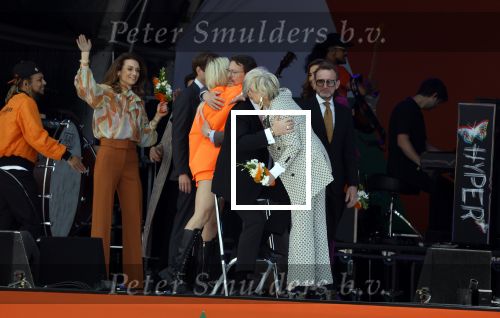 Rotterdam 27 april 2023
Koningsdag 2023 in Rotterdam met aanwezig Koning Willem Alexander, KoninginMaxima ,Prinses Amalia, Prinses Ariane ,Prins Constantijn ,Prinses Laurentien ,Prins Maurits ,Prinses Marilene ,Prins Bernhard ,Prinses Annette ,Prins Floris ,Prinses Aimee ,Prins Pieter Christiaan, en Prinses Anita .
Burgemeester Aboutaleb is de gastheer. Lee Towers Davina Michelle en Ronnie Flex treden op.