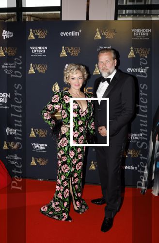 Scheveningen 15 mei 2023
Musicalawards in het AFAS Circustheater.
Lone v Roosendaal kwam met haar man