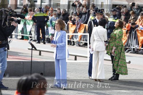 Rotterdam 27 april 2023
Koningsdag 2023 in Rotterdam met aanwezig Koning Willem Alexander, KoninginMaxima ,Prinses Amalia, Prinses Ariane ,Prins Constantijn ,Prinses Laurentien ,Prins Maurits ,Prinses Marilene ,Prins Bernhard ,Prinses Annette ,Prins Floris ,Prinses Aimee ,Prins Pieter Christiaan, en Prinses Anita .
Burgemeester Aboutaleb is de gastheer.
