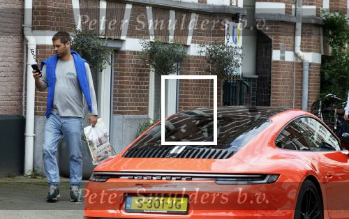 Amsterdam 12 mei 2023
Manuel Broekman fotografeert een porsche 911.