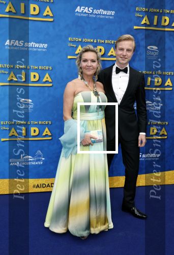 Scheveningen 23 april 2023
Premiere AIDA in het circustheater in Scheveningen .
Mariska v Kock met zoon