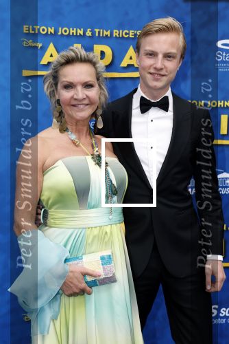 Scheveningen 23 april 2023
Premiere AIDA in het circustheater in Scheveningen .
Mariska v Kock met zoon