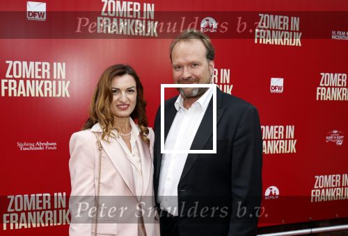 Amsterdam 24 april 2023
Premiere Zomer in Frankrijk in het ketelhuis met in de hoofdrollen oa Jasmine Sendar , Jan Kooijman , Fockeline Ouwerkerk Tjebbo Gerritsma en Marc de Cloe .
Mark de Cloe en partner