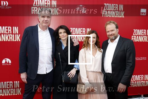 Amsterdam 24 april 2023
Premiere Zomer in Frankrijk in het ketelhuis met in de hoofdrollen oa Jasmine Sendar , Jan Kooijman , Fockeline Ouwerkerk Tjebbo Gerritsma en Marc de Cloe .
Mark de Cloe en partner