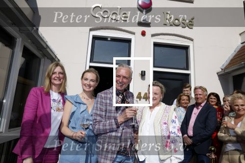 Noordwijk 17 mei 2023
Opening pension Code Rose van Martien Meiland en Erica Meiland . Ook Montana Maxime en Leroy Molkenboer zijn aanwezig Dochter Claire doet de openingshandeling.
