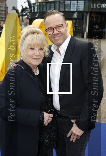 Scheveningen 23 april 2023
Premiere AIDA in het circustheater in Scheveningen .
maurice Kroon met zijn moeder