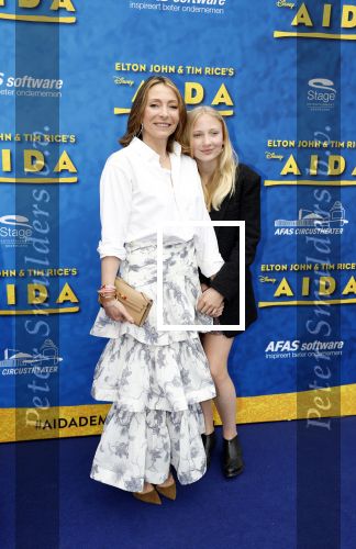 Scheveningen 23 april 2023
Premiere AIDA in het circustheater in Scheveningen .
May Britt Mobach met dochter