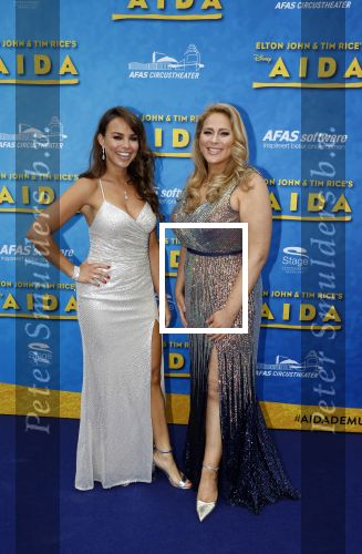 Scheveningen 23 april 2023
Premiere AIDA in het circustheater in Scheveningen .
Michelle Huisman met een vriendin