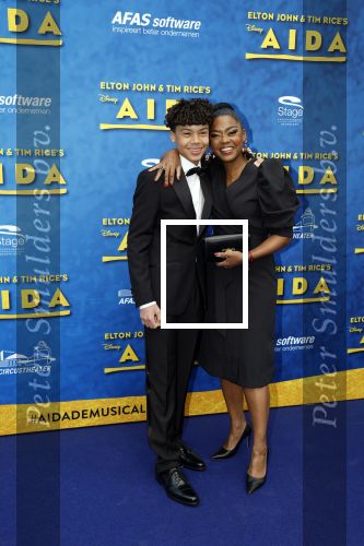 Scheveningen 23 april 2023
Premiere AIDA in het circustheater in Scheveningen .
Natacha Harlequin met zoon