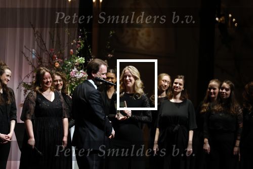 Amsterdam 18 april 2023
Jaap v Zweden krijgt de concertgebouwprijs 2023 in het concertgebouw uit handen van directeur Simon Reinink . Het Nationaal Vrouwen Jeugdkoor heeft de Concertgebouw Young Talent Award in de wacht gesleept
