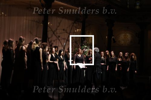 Amsterdam 18 april 2023
Jaap v Zweden krijgt de concertgebouwprijs 2023 in het concertgebouw uit handen van directeur Simon Reinink . Het Nationaal Vrouwen Jeugdkoor heeft de Concertgebouw Young Talent Award in de wacht gesleept