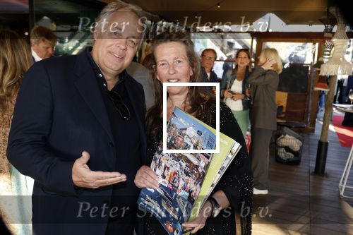 Kortenhoef 29 april 2023
Presntatie tijdschrift Nicole des Bouvrie bij Ottenhome.
Nicole en Aad Ouborg