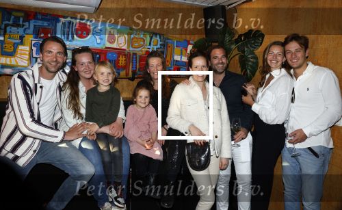 Kortenhoef 29 april 2023
Presntatie tijdschrift Nicole des Bouvrie bij Ottenhome.
Nicole met haar dochters en kleinkinderen en partners van kinderen