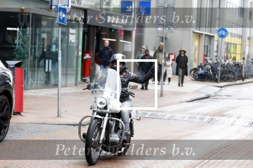 Amstelveen 30 april 2023
Nurlaila bij de musical lunch in schouwburg Amstelveen. Ze kwam mop haar Harley Davidson motor