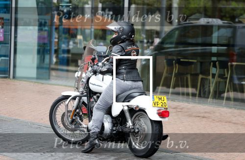 Amstelveen 30 april 2023
Nurlaila bij de musical lunch in schouwburg Amstelveen. Ze kwam mop haar Harley Davidson motor