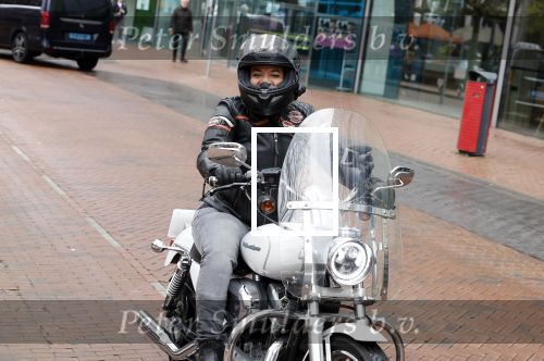 Amstelveen 30 april 2023
Nurlaila bij de musical lunch in schouwburg Amstelveen. Ze kwam mop haar Harley Davidson motor