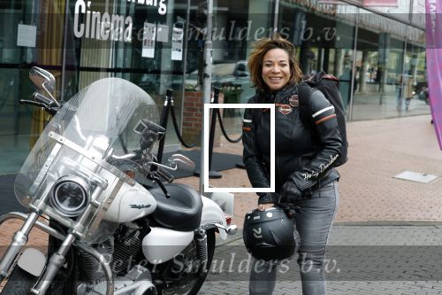 Amstelveen 30 april 2023
Nurlaila bij de musical lunch in schouwburg Amstelveen. Ze kwam mop haar Harley Davidson motor