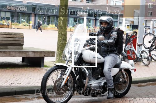 Amstelveen 30 april 2023
Nurlaila bij de musical lunch in schouwburg Amstelveen. Ze kwam mop haar Harley Davidson motor