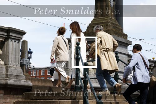 Amsterdam 5 en 6 mei 2023
Ruud de Wild en Olcay Gulsen zijn hun huis aan het verbouwen en zijn nog opnames aan het maken voor hun documentaire. Ook zus Dolshe Gulsen is erbij.