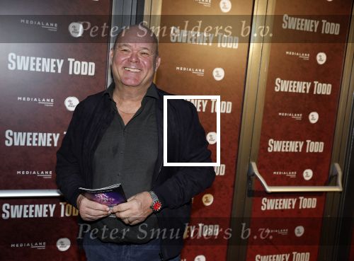 Amsterdam 21 april 2023
Premiere Sweeney Todd in het DeLaMar theater geproduceerd door Medialane.
Paul de Leeuw kwam met partner Stefan Nugter