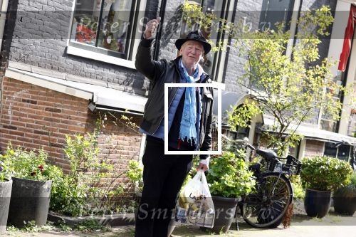 Amsterdam 18 april 2023
Peter Faber doet boodschappen in het centrum van Amsterdam