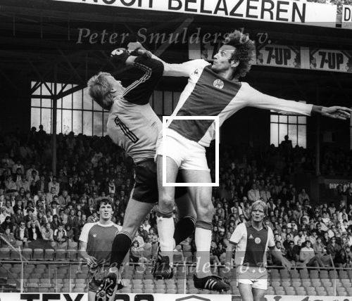 Amsterdam, 14 September  1980
AJAX-PSV, eindstand 5-2
Piet Hamberg in duel met Pim Doesburg Willy Janssen en Soren Lerby