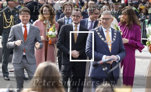 Rotterdam 27 april 2023
Koningsdag 2023 in Rotterdam met aanwezig Koning Willem Alexander, KoninginMaxima ,Prinses Amalia, Prinses Ariane ,Prins Constantijn ,Prinses Laurentien ,Prins Maurits ,Prinses Marilene ,Prins Bernhard ,Prinses Annette ,Prins Floris ,Prinses Aimee ,Prins Pieter Christiaan, en Prinses Anita .
Burgemeester Aboutaleb is de gastheer.