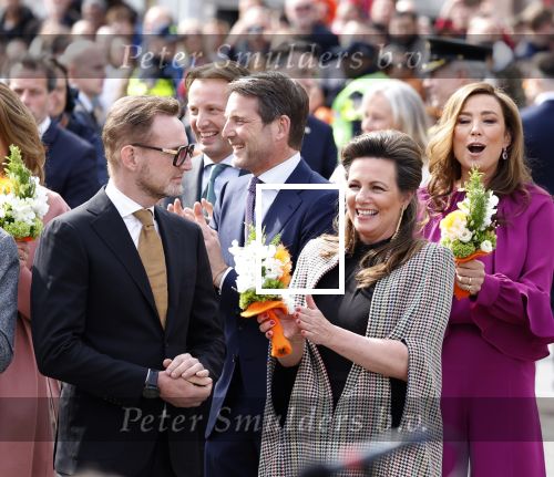 Rotterdam 27 april 2023
Koningsdag 2023 in Rotterdam met aanwezig Koning Willem Alexander, KoninginMaxima ,Prinses Amalia, Prinses Ariane ,Prins Constantijn ,Prinses Laurentien ,Prins Maurits ,Prinses Marilene ,Prins Bernhard ,Prinses Annette ,Prins Floris ,Prinses Aimee ,Prins Pieter Christiaan, en Prinses Anita .
Burgemeester Aboutaleb is de gastheer.